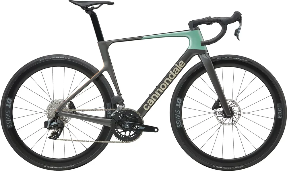 Silniční kolo Cannondale SuperSix EVO 4 v zelené barvě s výbavou Sram Rival AXS