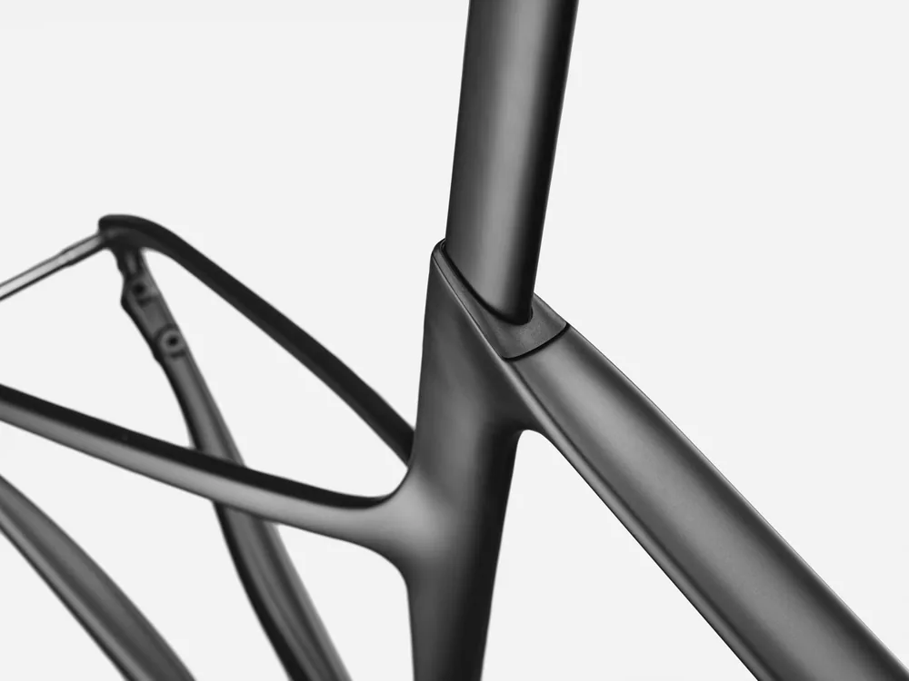 Detail aerodynamické zadní stavby 5. generace Cannondale SuperSix EVO 1