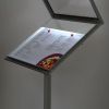 Menuboard s LED vitrínou 2 x A4, s topkartou, hliník